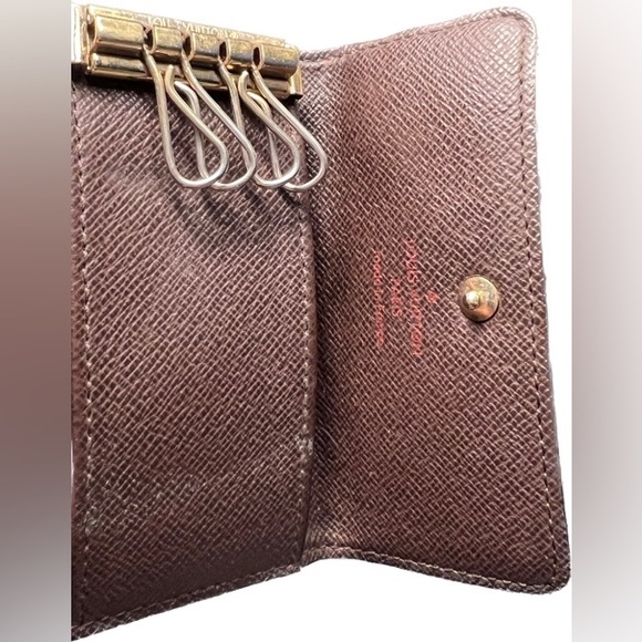 Louis Vuitton Damier Key Holder - Picture 7 of 9